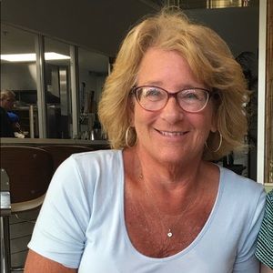 Meet your Posher, Debra